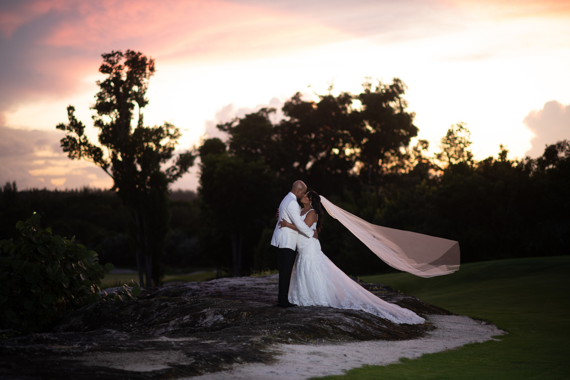 4 lyndah wells wedding photography visual flow presets