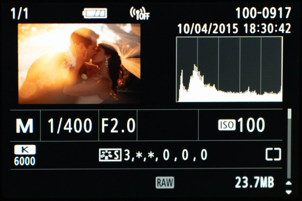 histogram raw vs jpg in camera